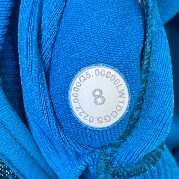 Lululemon seamless mesh suppprtive training tank - Picture 4 of 4